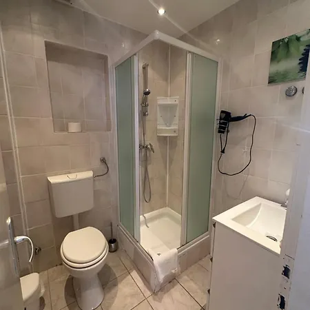 Injic Apartman Petrčane