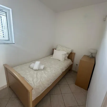 Injic Apartman Petrčane